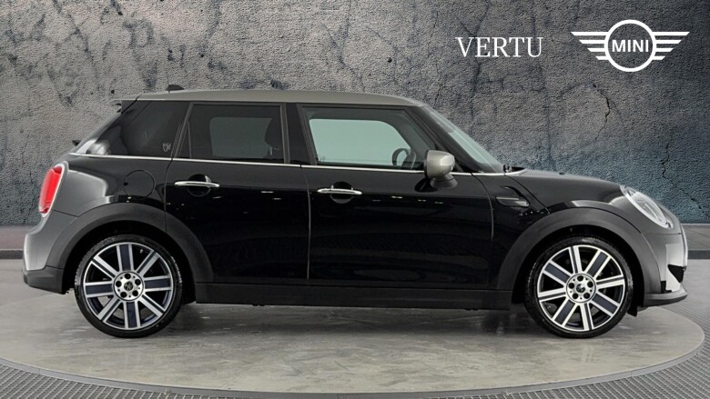 MINI Hatchback 1.5 Cooper Exclusive Premium 5dr Auto Petrol Hatchback